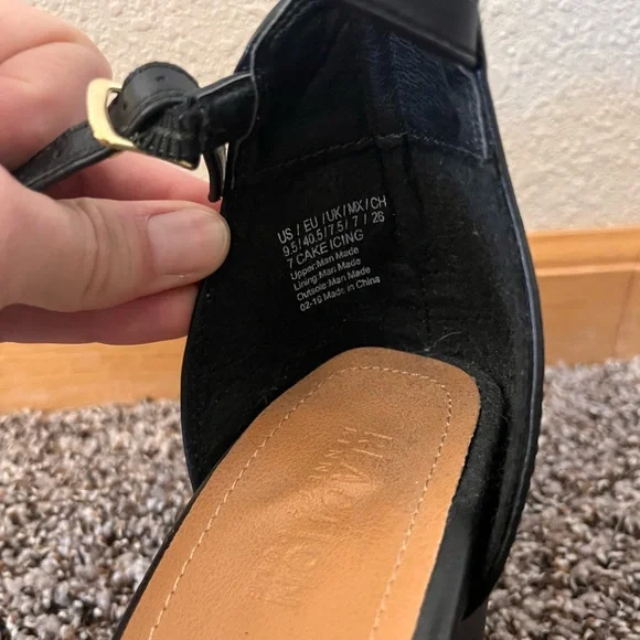 Kenneth Cole Reaction Black Wedge Sandals with Ankle Strap - Picture 6 of 8